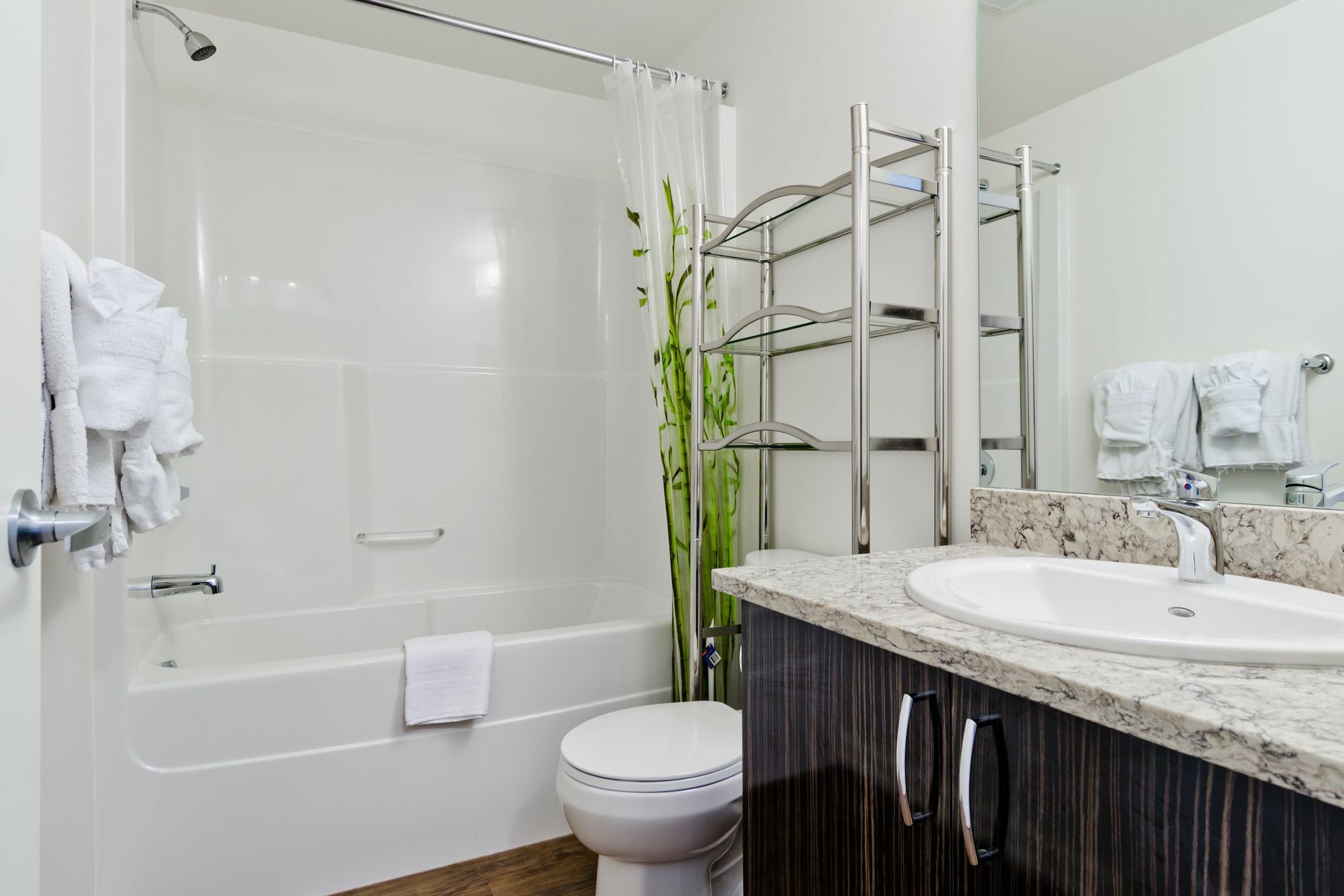 Suite Digs N3 YYC Exterior foto
