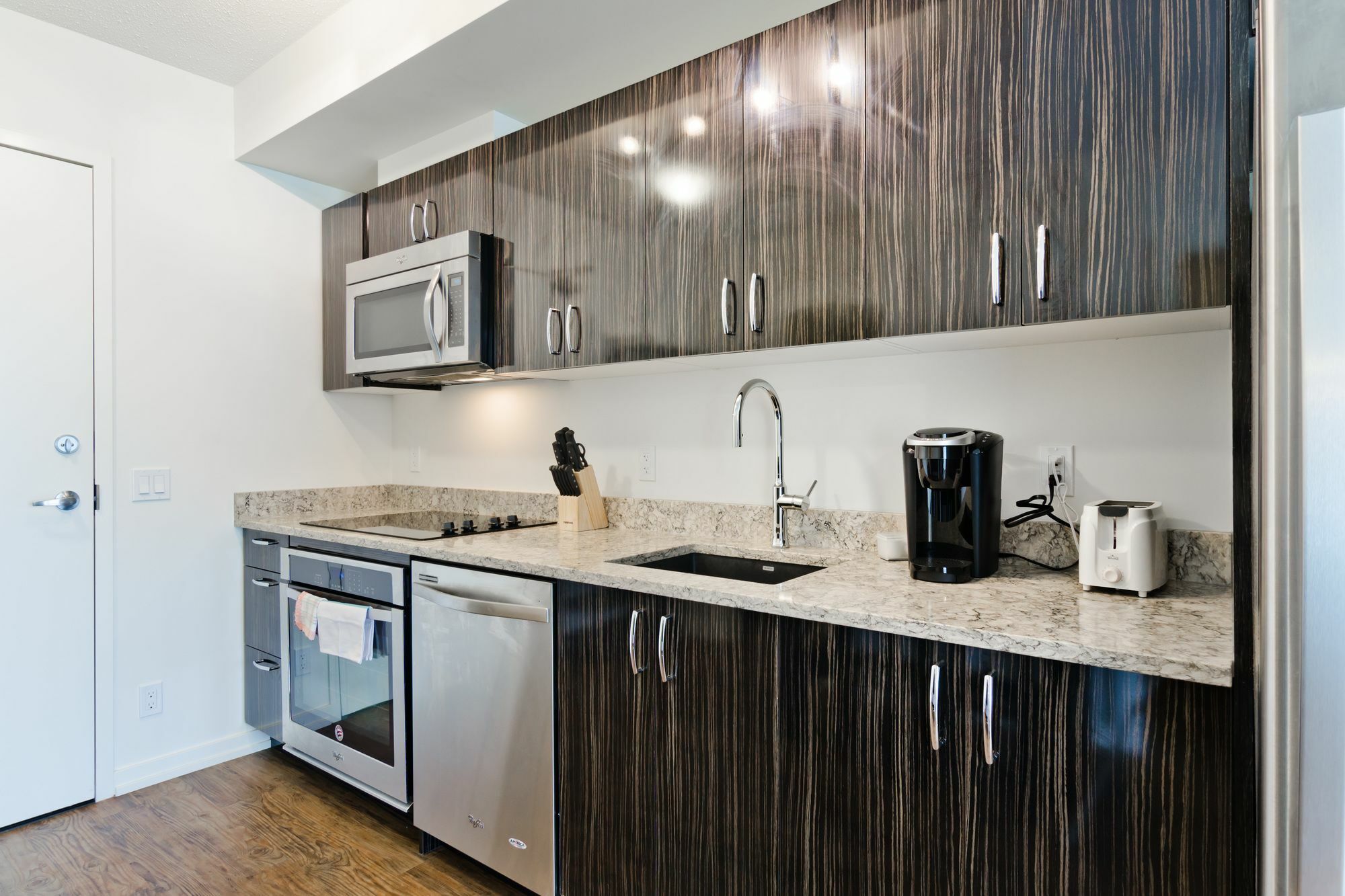 Suite Digs N3 YYC Exterior foto
